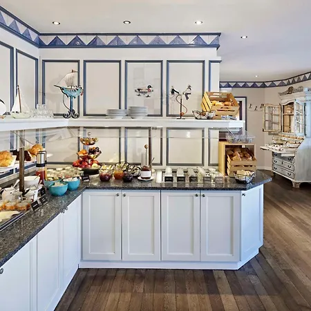 Plaza Premium Sylt 4*