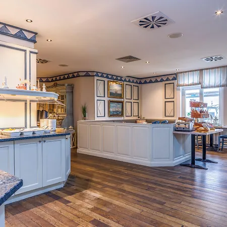 Plaza Premium Sylt Отель 4*